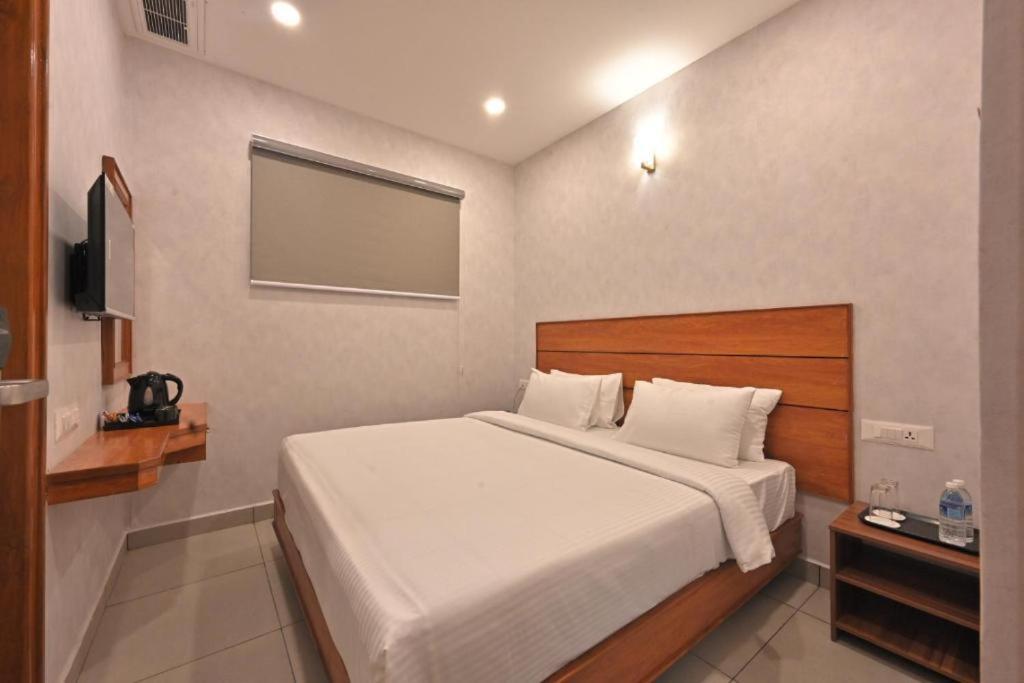Cr Rivera Hotel Madurai Exterior photo